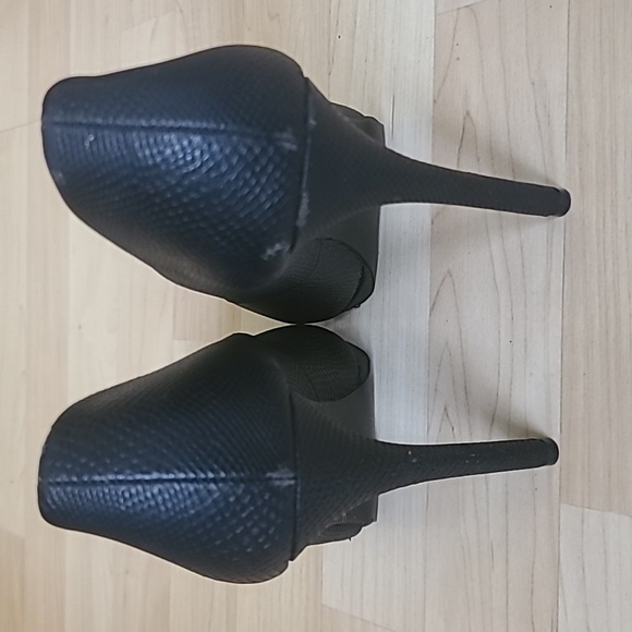 Qupid women's Black Snake Skin Design Pointed Toe Stiletto Heel Formal Shoe 7.5 - Picture 6 of 9